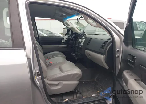 2010 Toyota Tundra Grade 4.6L V8 z USA, uszkodzony, nr VIN 5TFUM5F11AX006627